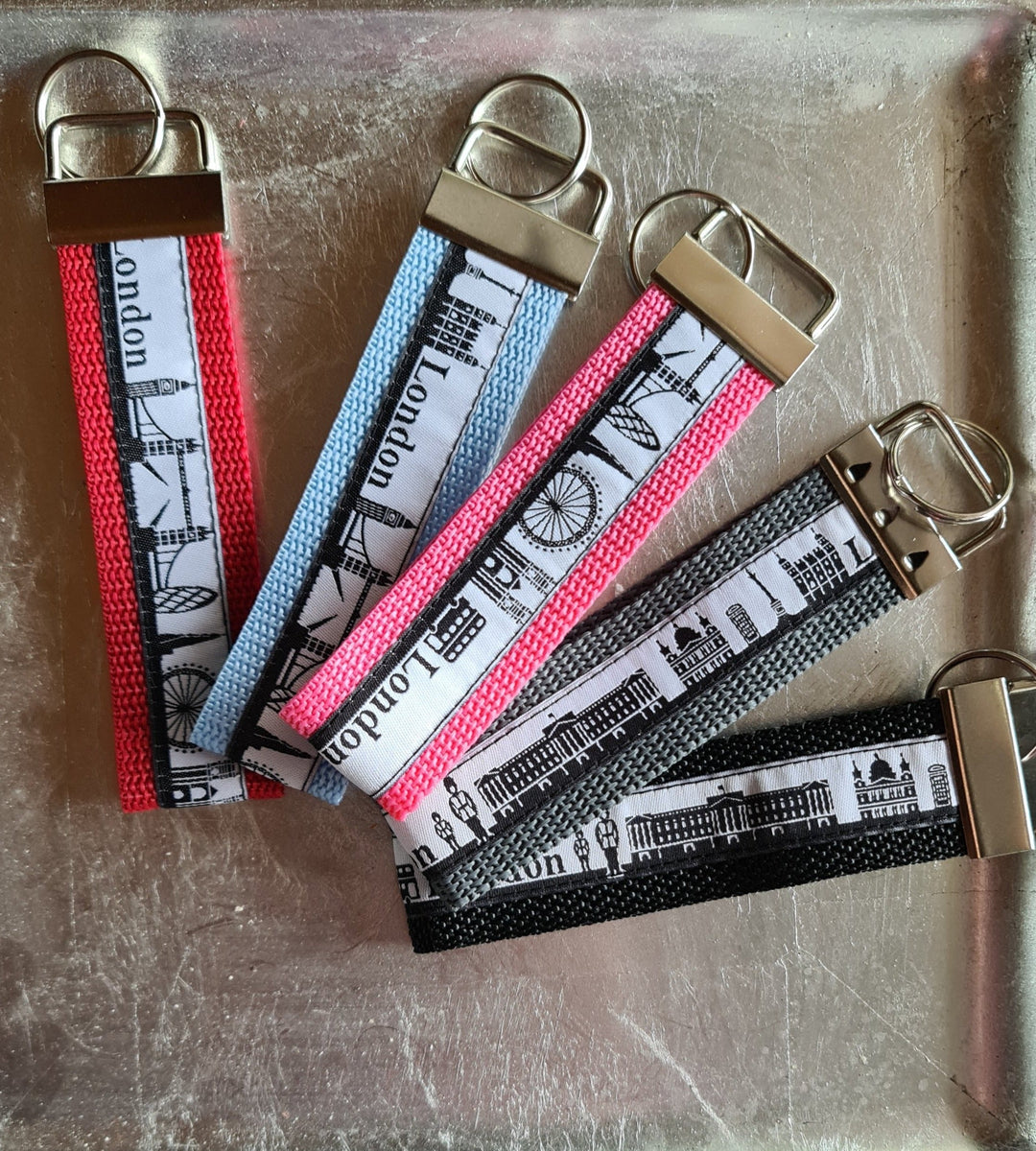 Schlüsselanhänger Motiv "London", schwarz by Apollo Fabric Arts - British Moments