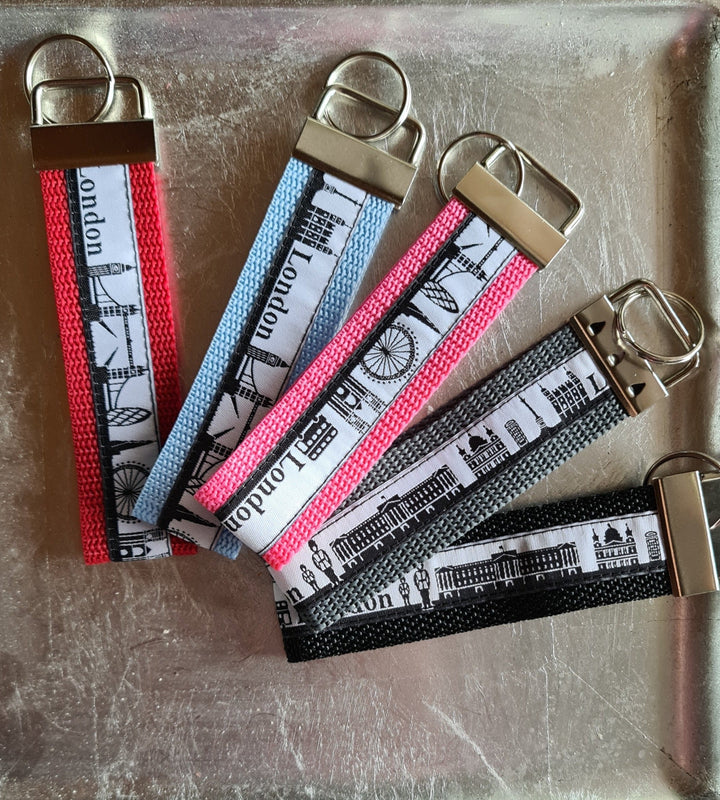 Schlüsselanhänger Motiv "London", schwarz by Apollo Fabric Arts - British Moments