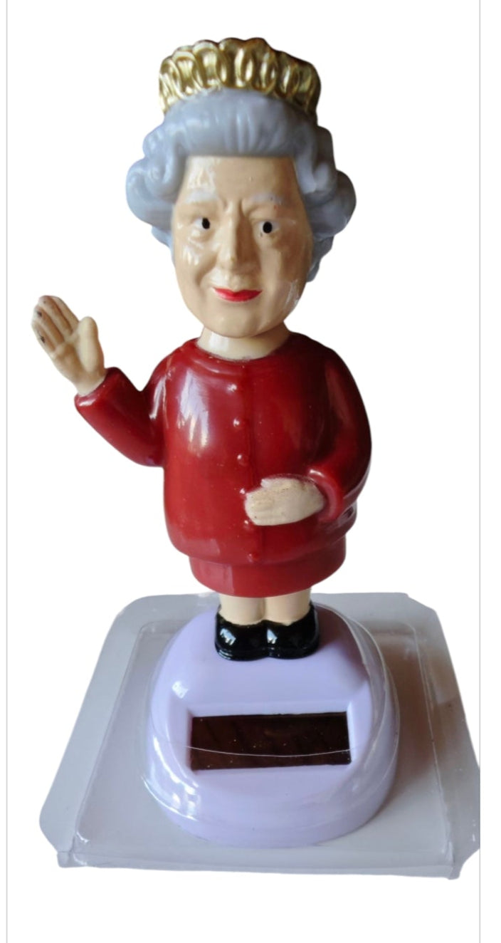 Solar Figur Queen , (rotes Kleid )