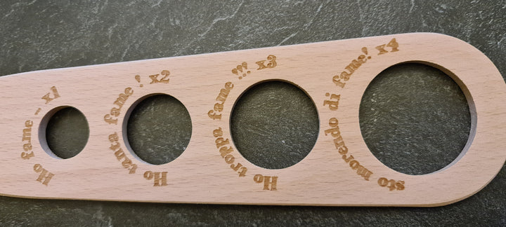 Spaghettometer aus Holz . Zum Abmessen der richtigen Spaghetti-Menge - British Moments / Fernweh-Kaufhaus