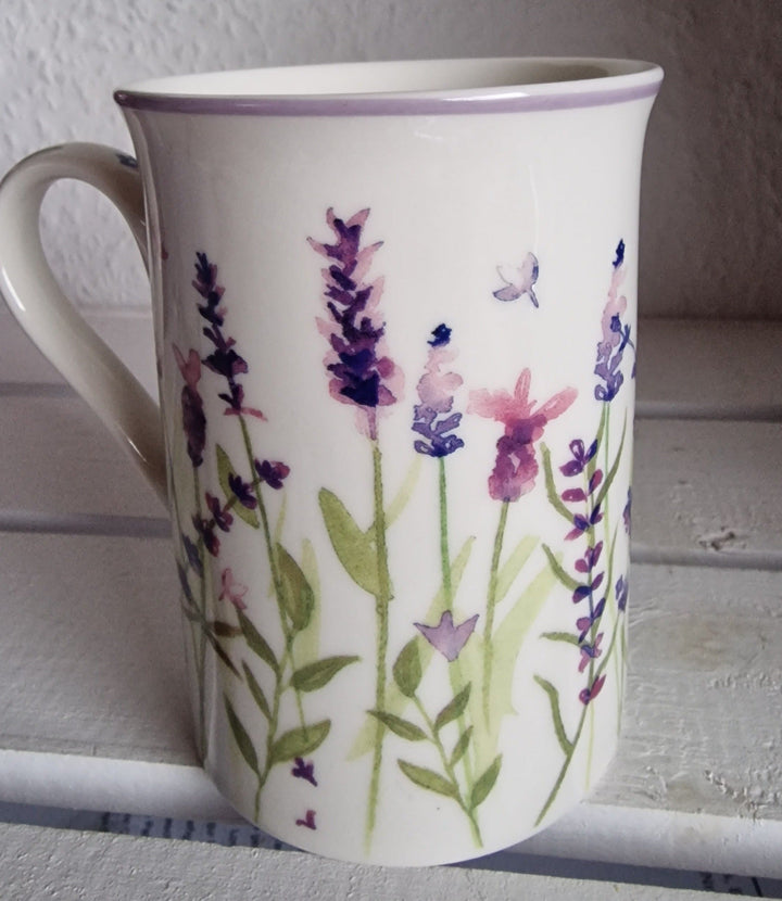 Tasse /Becher   "Lavender"  / Jennifer Rose Gallery. 