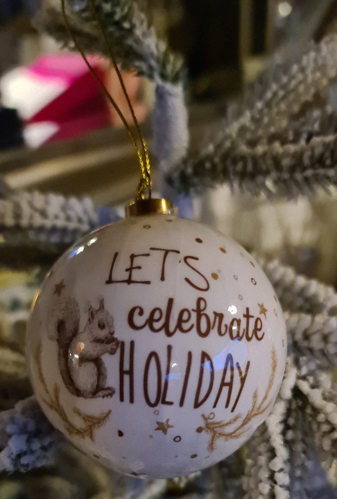 Weihnachtskugel klein, Kunststoff Motiv "Let's celebrate holiday" - British Moments / Fernweh-Kaufhaus