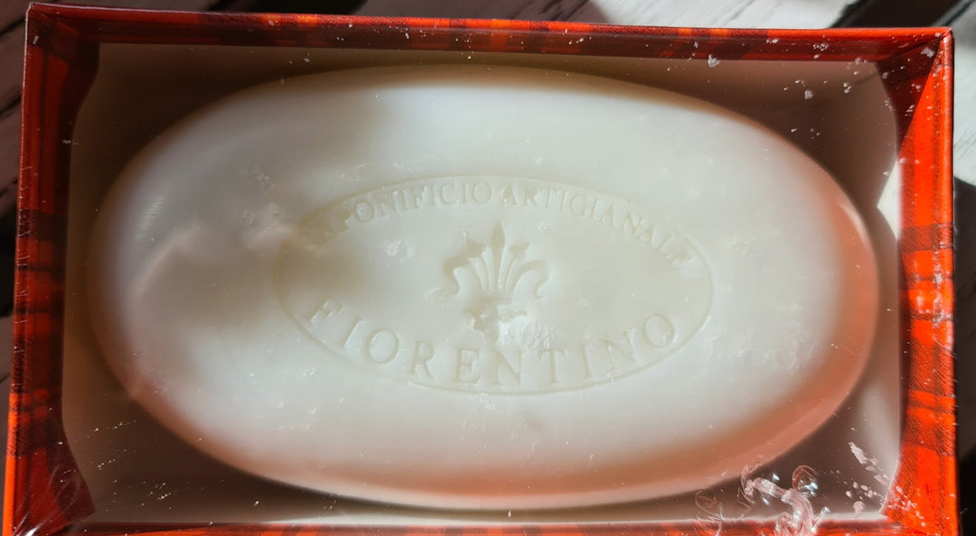 Weihnachtsseife aus der Toskana. Großes Seifenstück in Weihnachtsschachtel, 300gr. - British Moments / Fernweh-Kaufhaus