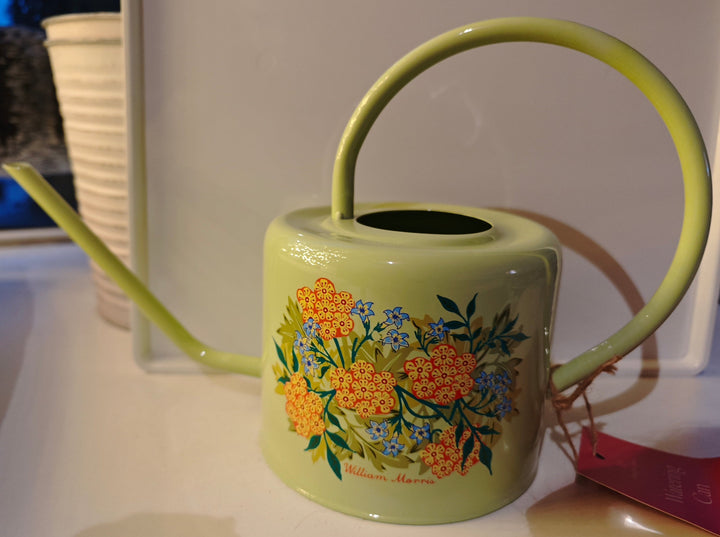 William Morris Gießkanne , Blech ,hellgrün mit Blumen-Motiv