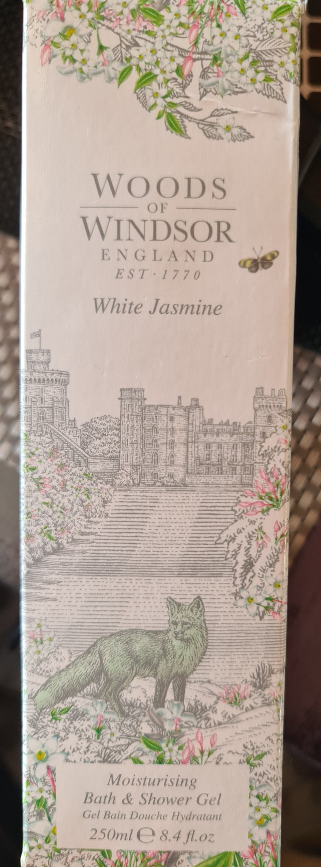Woods of Windsor "White Jasmine" , Dusch und Badegel  250 ml - British Moments