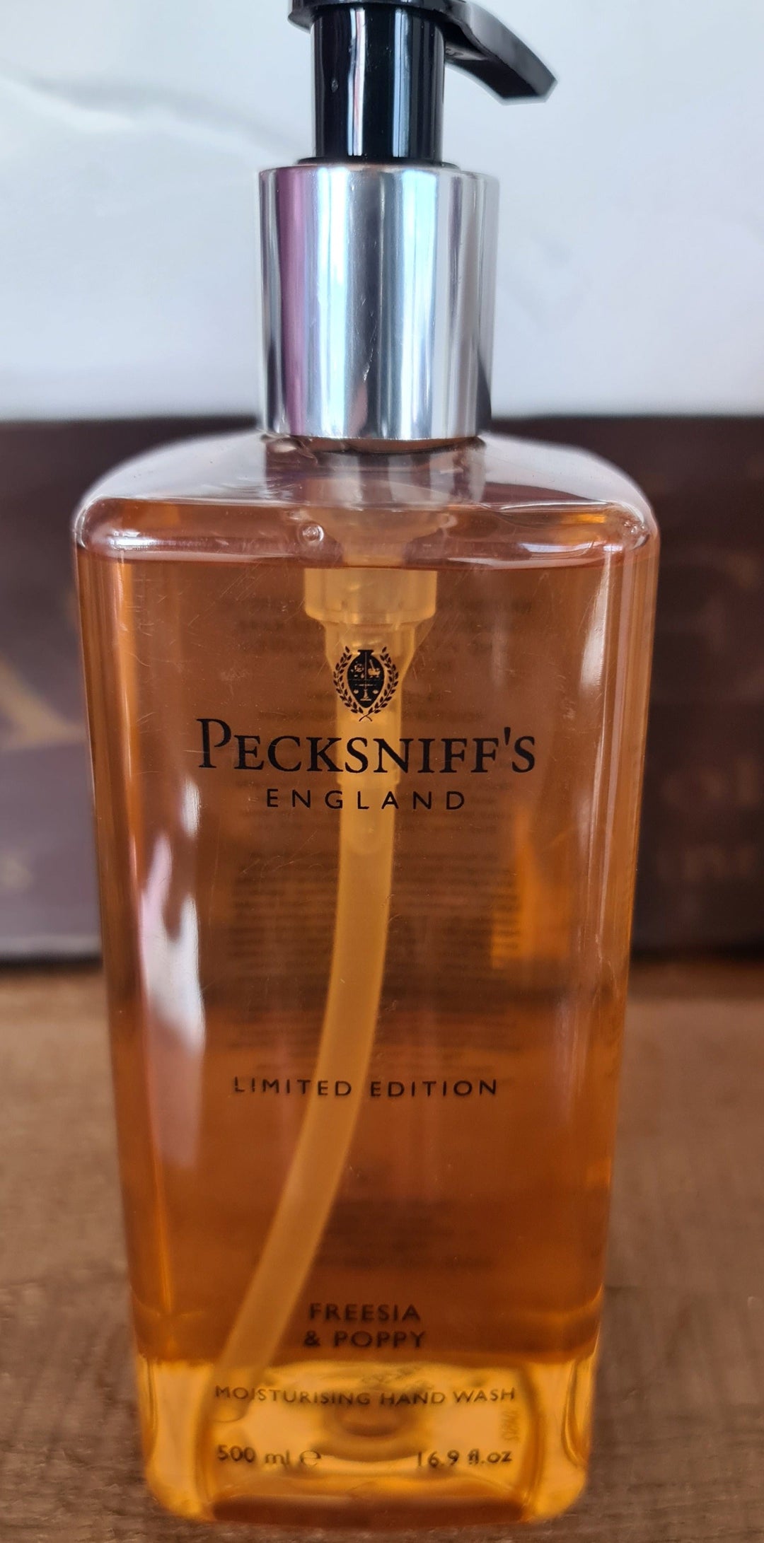 Pecksniff's Men Bath & Shower Gel "Charismatic", 500 ml - British Moments