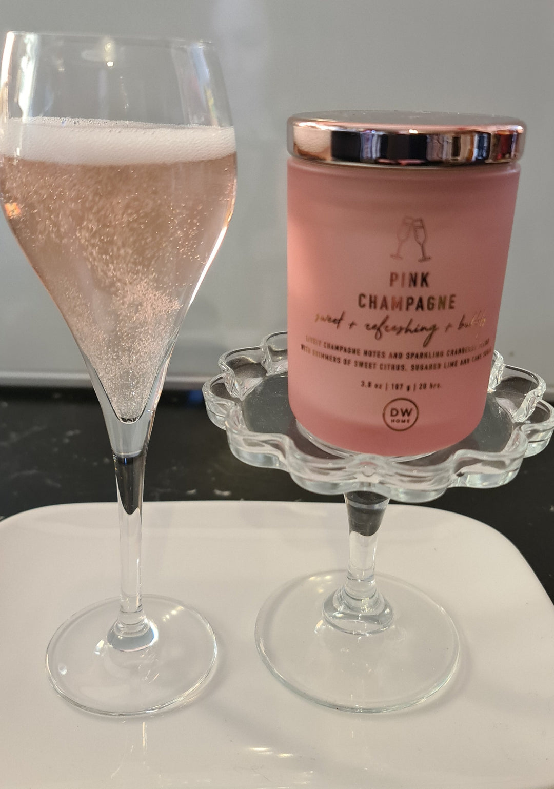 Handgegossene Duftkerze  "Pink Champagne  ".  107 gr. - British Moments