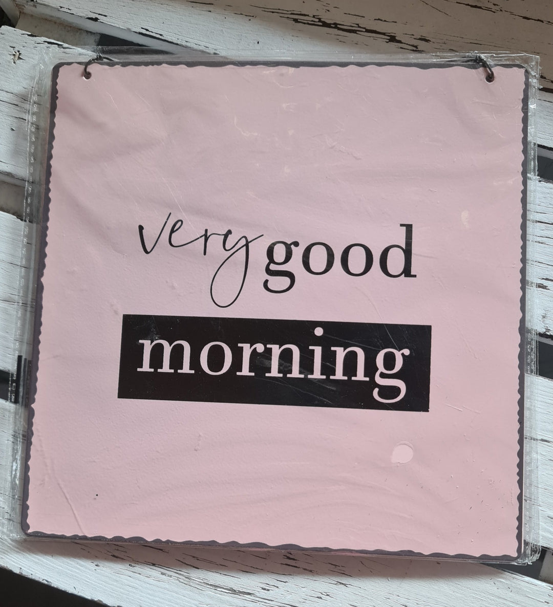 Blechschild, schwarz/rosa /ca 20cm  x 20 cm "Very good morning" - British Moments