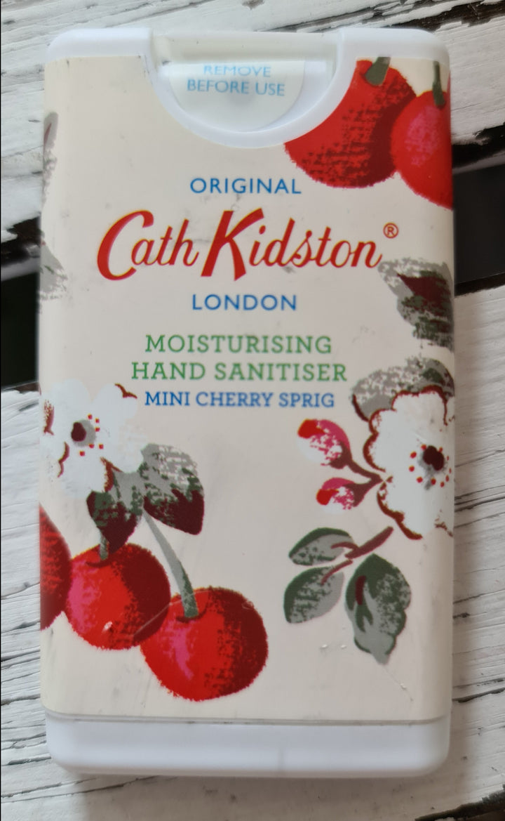 Cath Kidston Hand Desinfektionsmittel für unterwegs , 15 ml Mini Spray - British Moments / Fernweh-Kaufhaus