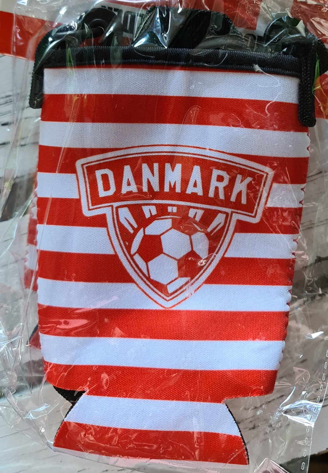 Becher- oder Getränkedosenhalter mit Dänemark Flagge. Nicht nur zum Fussball schön. - British Moments / Fernweh-Kaufhaus