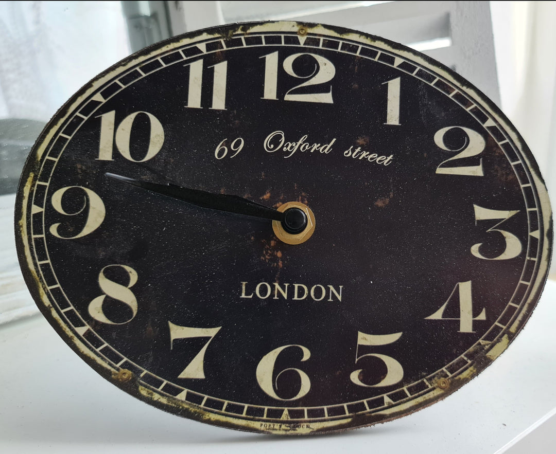 Tisch-Uhr zum Aufstellen, Vintage - British Moments / Fernweh-Kaufhaus