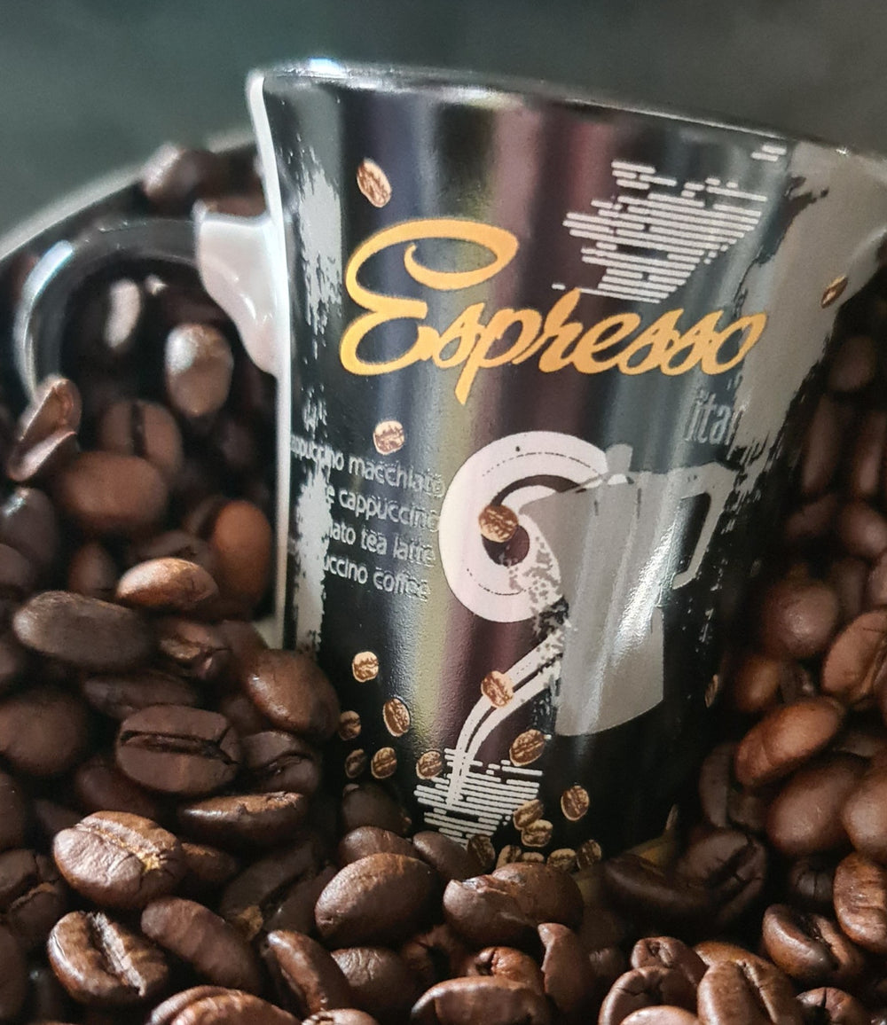 Elegant geformte  Espressotasse mit ital. Motiven - British Moments / Fernweh-Kaufhaus