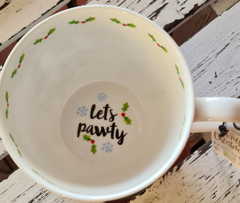 Weihnachtliche Jumbo Tasse "Let's Pawty". Hundemotive - British Moments / Fernweh-Kaufhaus