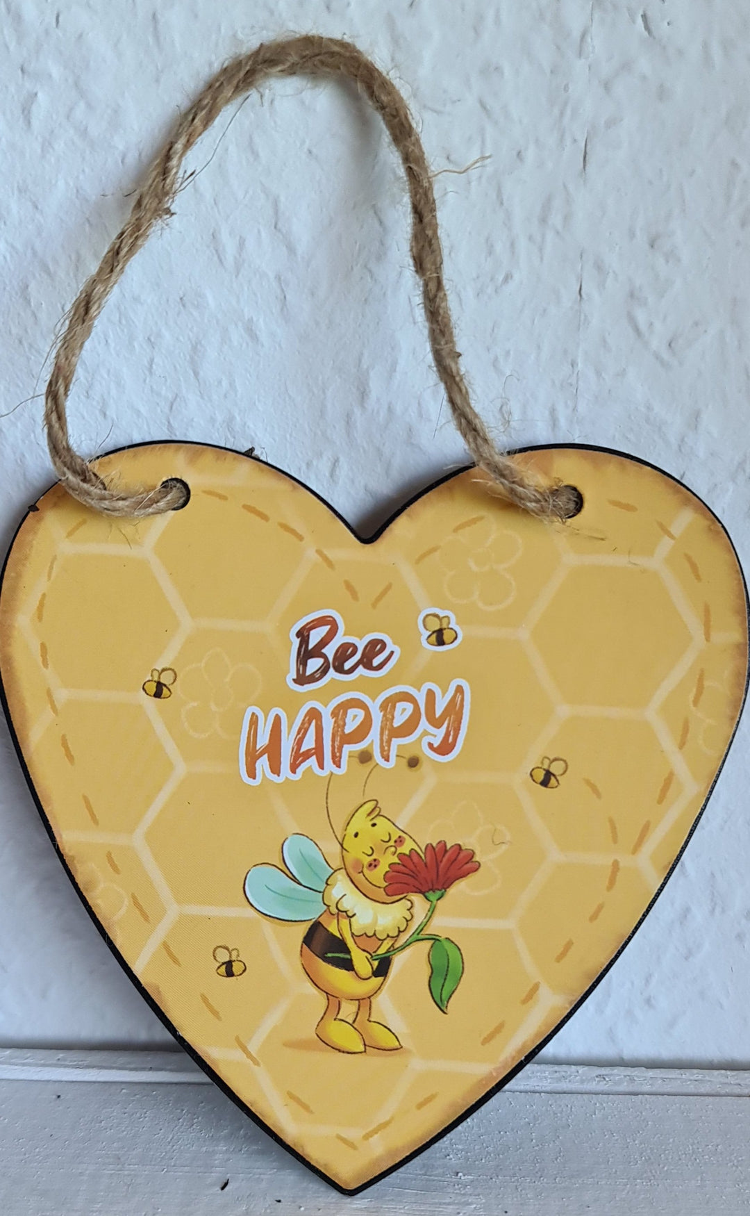 Blechschild   in Herzform ca. 10 cm  x 1c cm mit Beschriftung "Bee happy" - British Moments / Fernweh-Kaufhaus