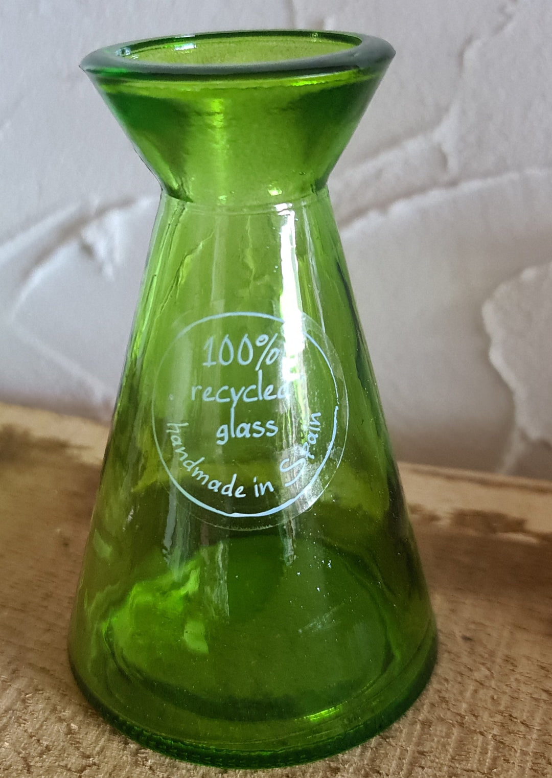 Glasvase aus 100% recyceltem Glas, Handarbeit aus Spanien, grün, Modell 2 - British Moments / Fernweh-Kaufhaus