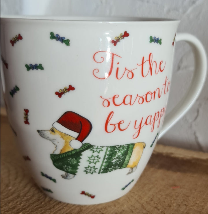 Weihnachtliche Jumbo Tasse "T'is the season to be yappy". Hundemotiv