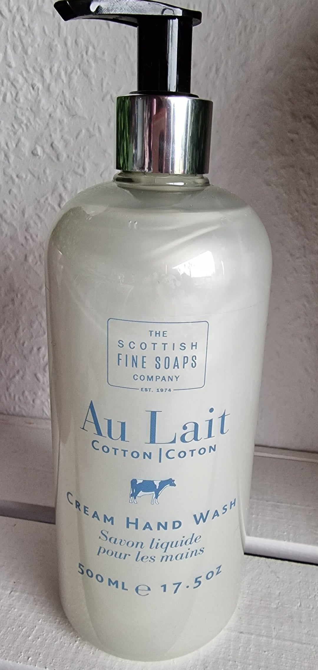 Scottish Fine Soaps Serie  "Au Lait " -Cotton. Cremige Flüssigseife  500 mlScottish Fine Soaps Serie  "Au Lait " -Cotton. Cremige Flüssigseife  500 ml