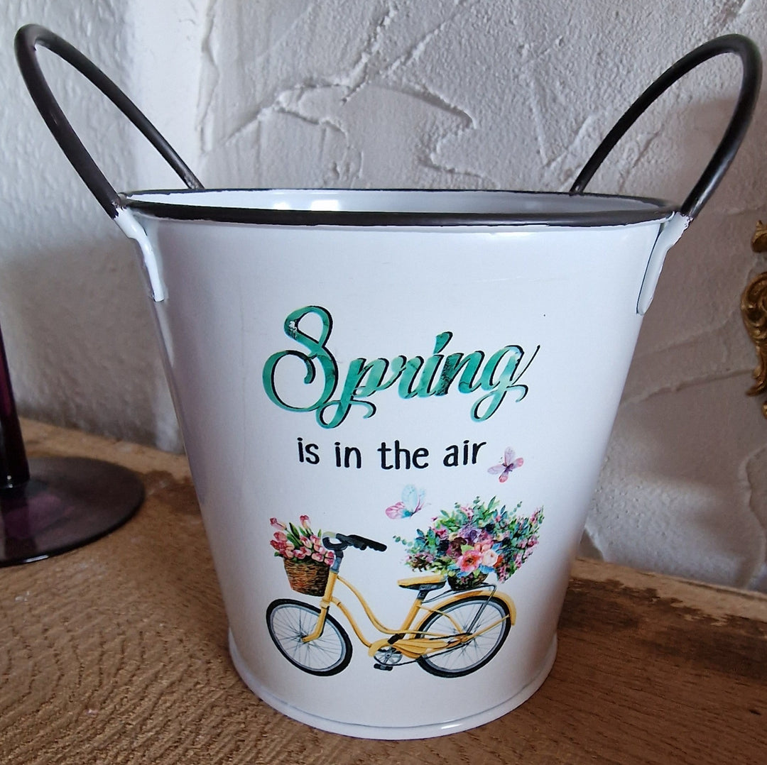  Blech-Pflanztöpfchen mit Beschriftung "Spring is in the air" , weiß