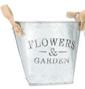 Zink-Pflanztöpfchen mit Jutehenkel. Beschriftung "Flowers&Garden, mittel - British Moments