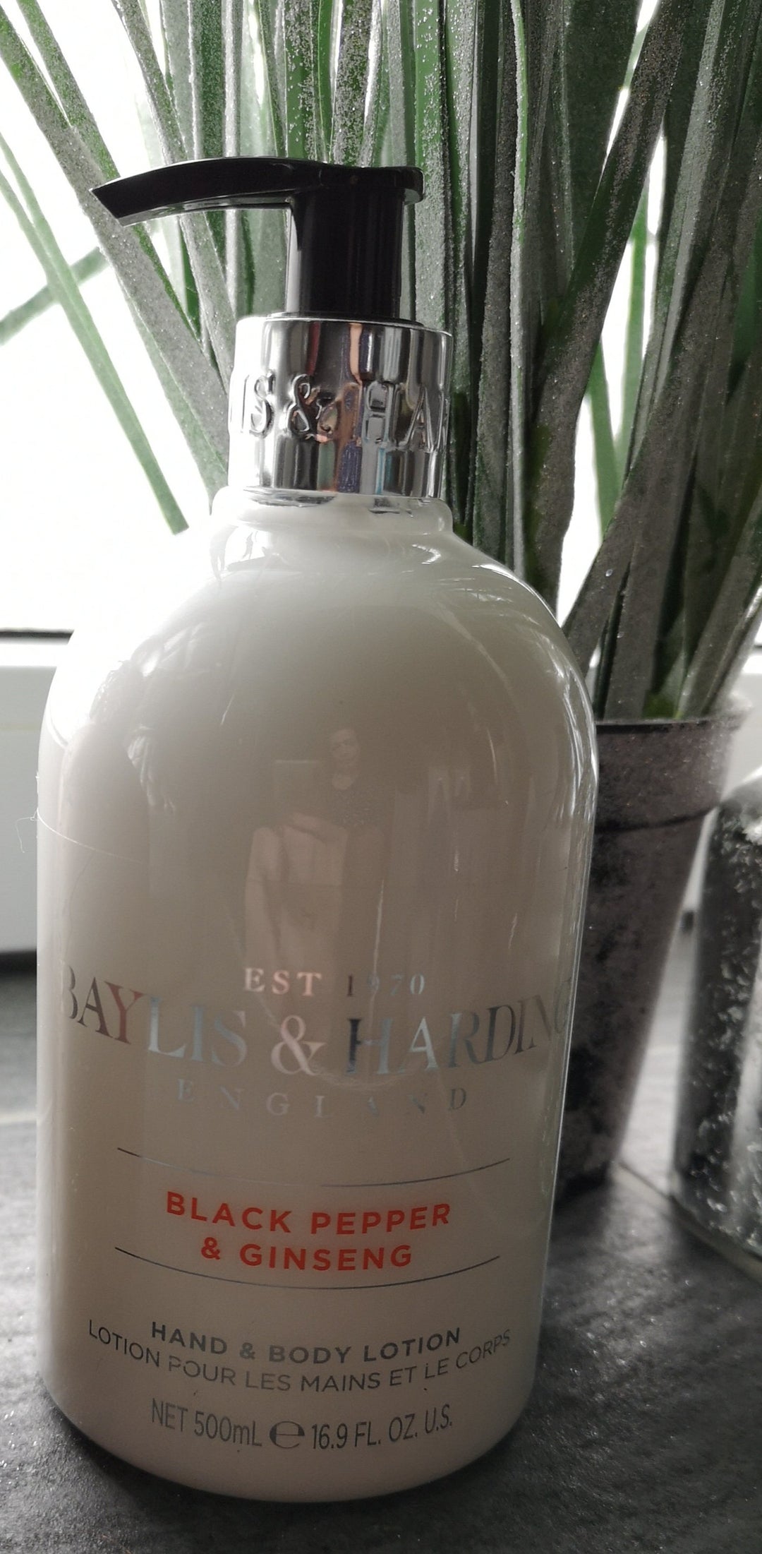 Baylis & Harding "Signature Collection" Black Pepper & Ginseng Hand and  Body Lotion , 500 ml Spenderflasche - British Moments