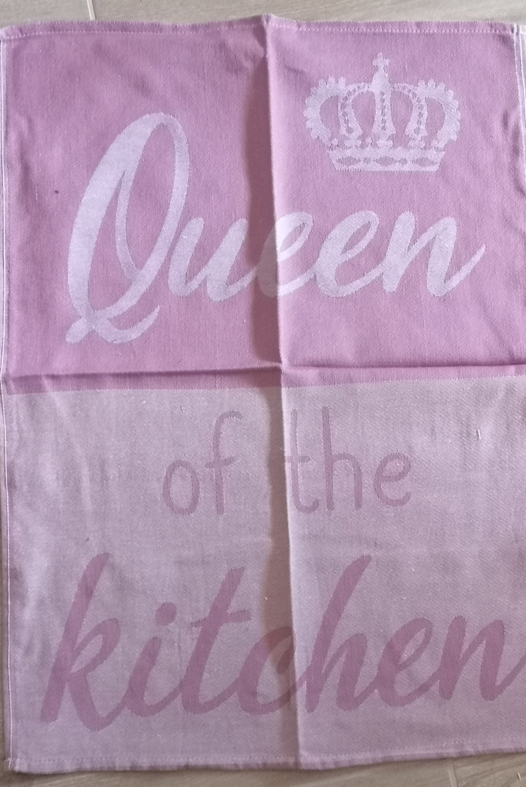 Geschirrtuch, altrosa/rose mit Beschriftung "Queen of the Kitchen " - British Moments
