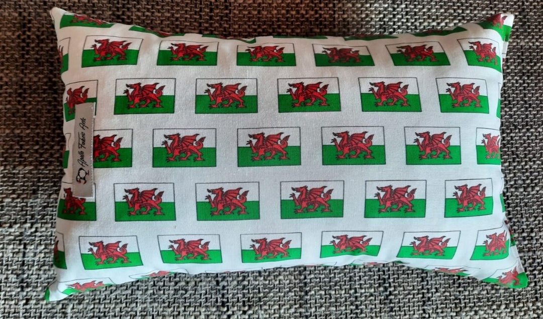 Reisekissen Motiv "Wales Flagge" Größe 35cm  x 22 cm, Handarbeit +++NEU - COMING SOON +++ - British Moments