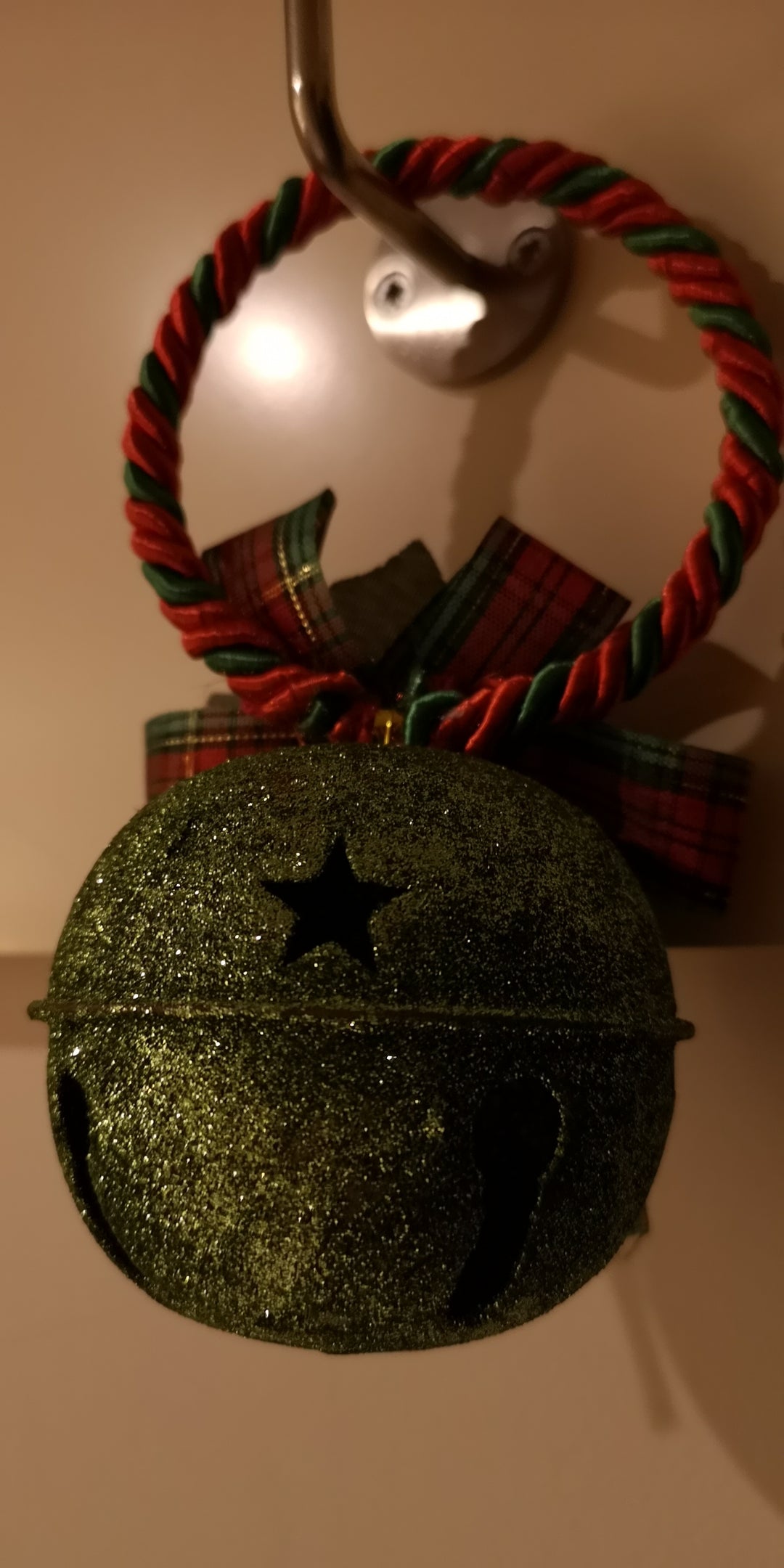 Hängedeko, Weihnachtskugel grün - British Moments