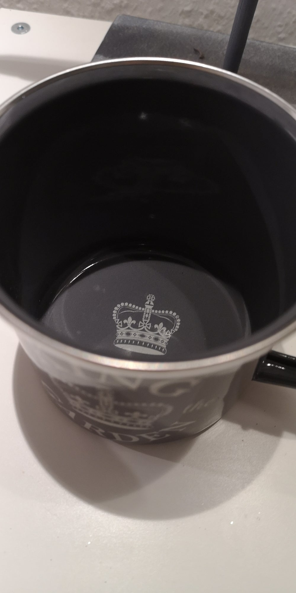 Becher  Emaille "King of the garden ", grau - British Moments