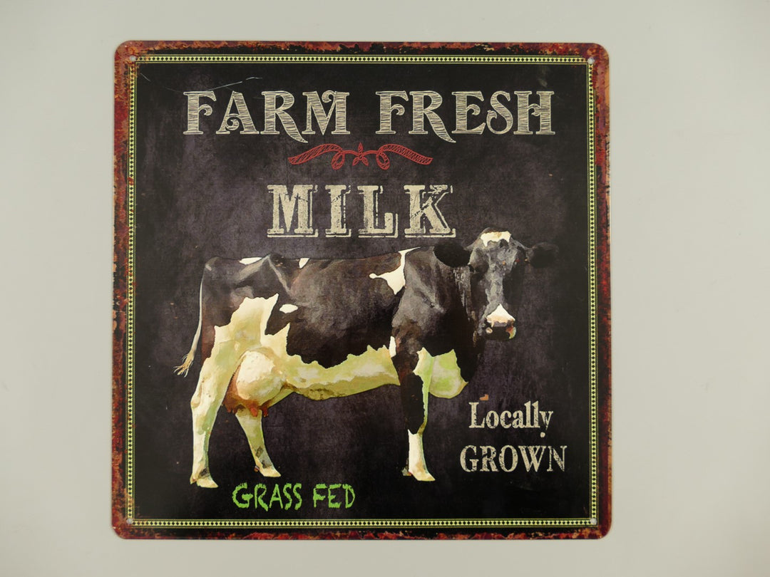 Wandschild , Blech 30 cm  x 30 cm  "Farm Fresh Milk" - British Moments