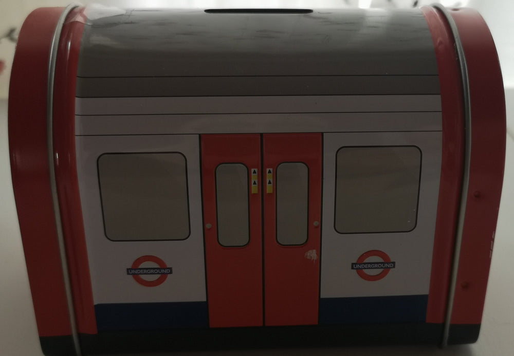 Teedose in Form eines Londoner Tube-Waggons - British Moments